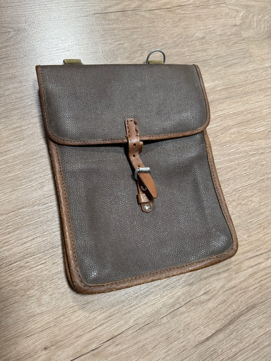 Դաշտային պայուսակ սերժանտի, դարչնագույն