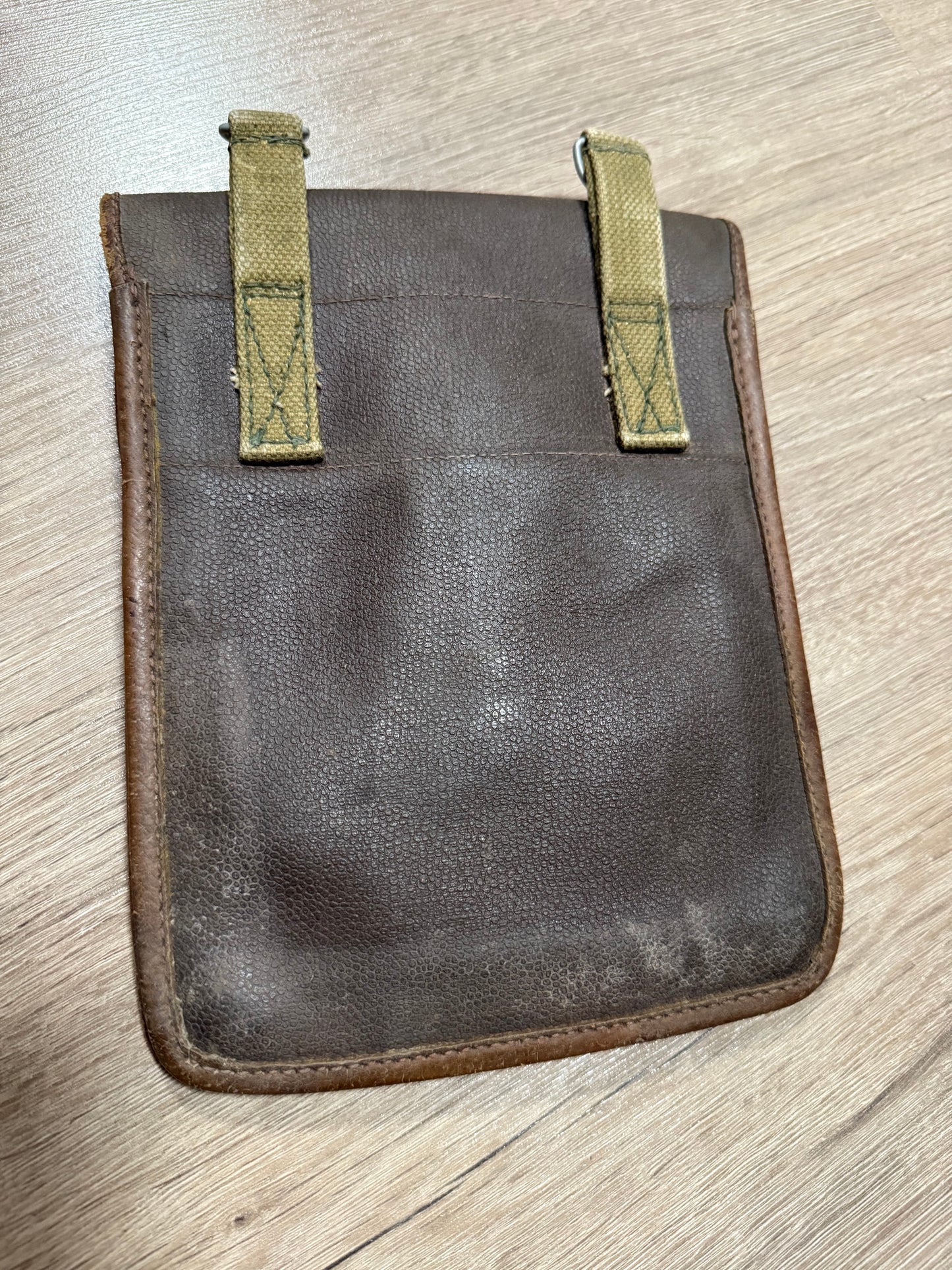 Դաշտային պայուսակ սերժանտի, դարչնագույն